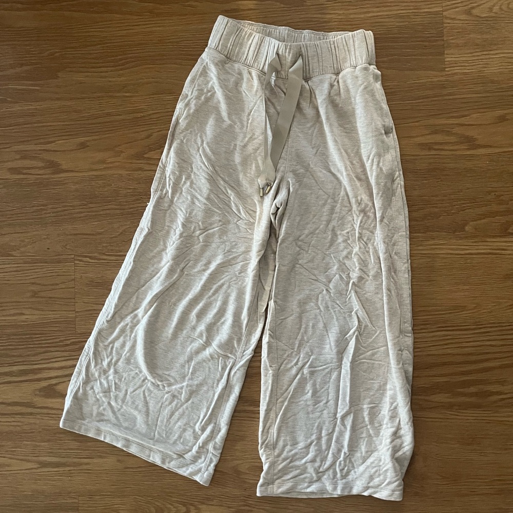 Lululemon cropped French terry pants